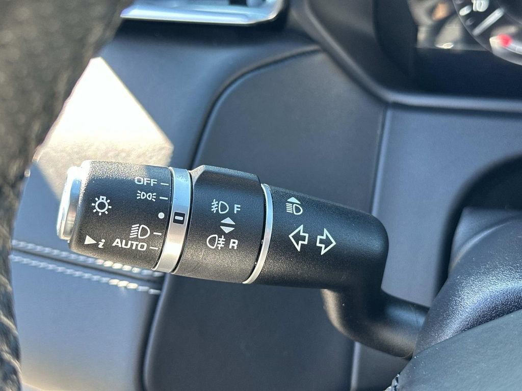 Used 2018 Land Rover Range Rover Velar R-Dynamic HSE AWD/4WD image 21