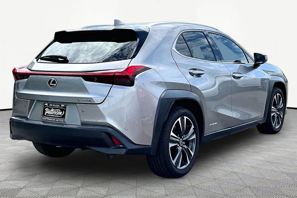 Used 2019 Lexus UX 250h AWD/4WD image 2