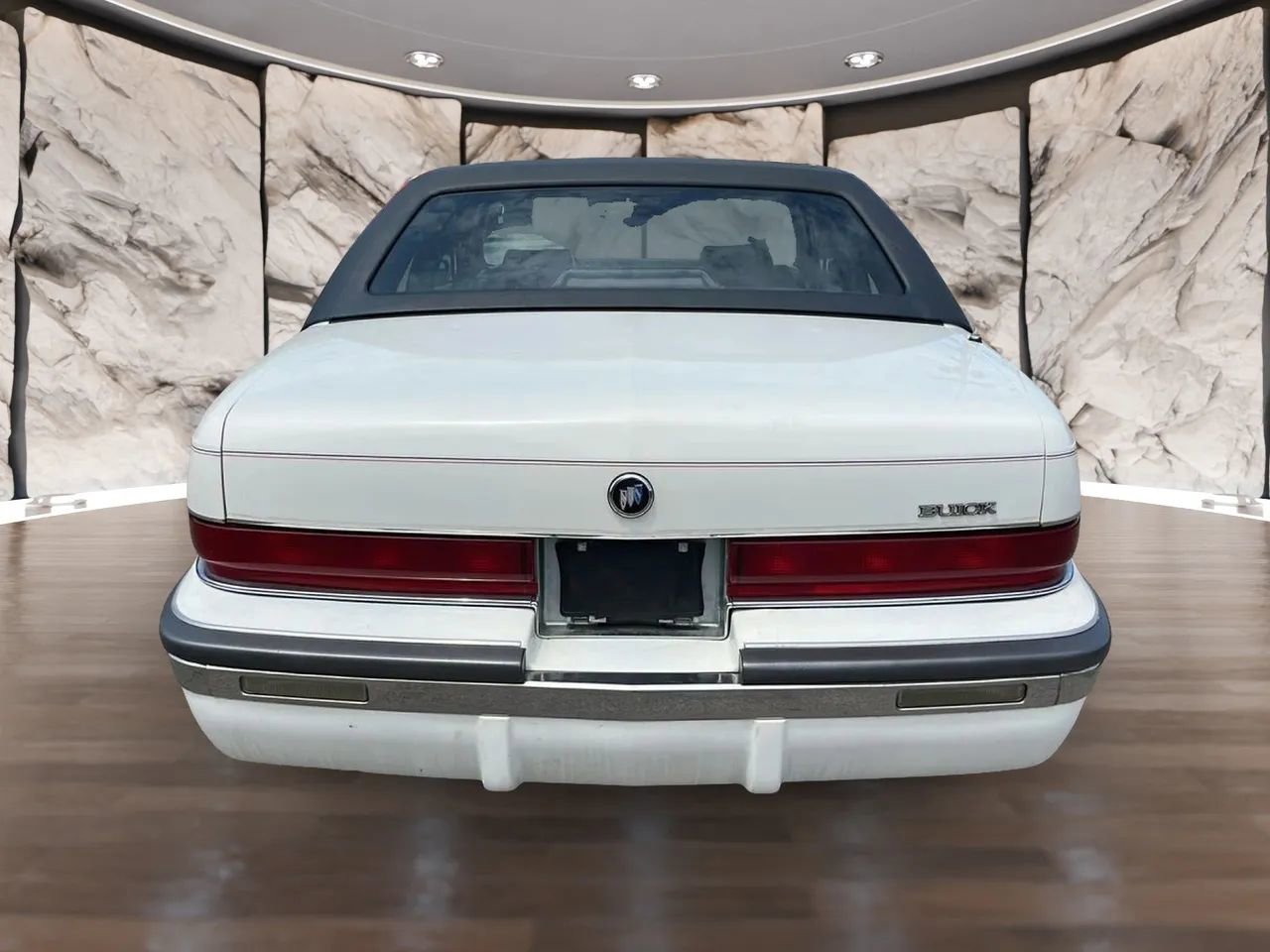 Used 1992 Buick Roadmaster Limited image 3