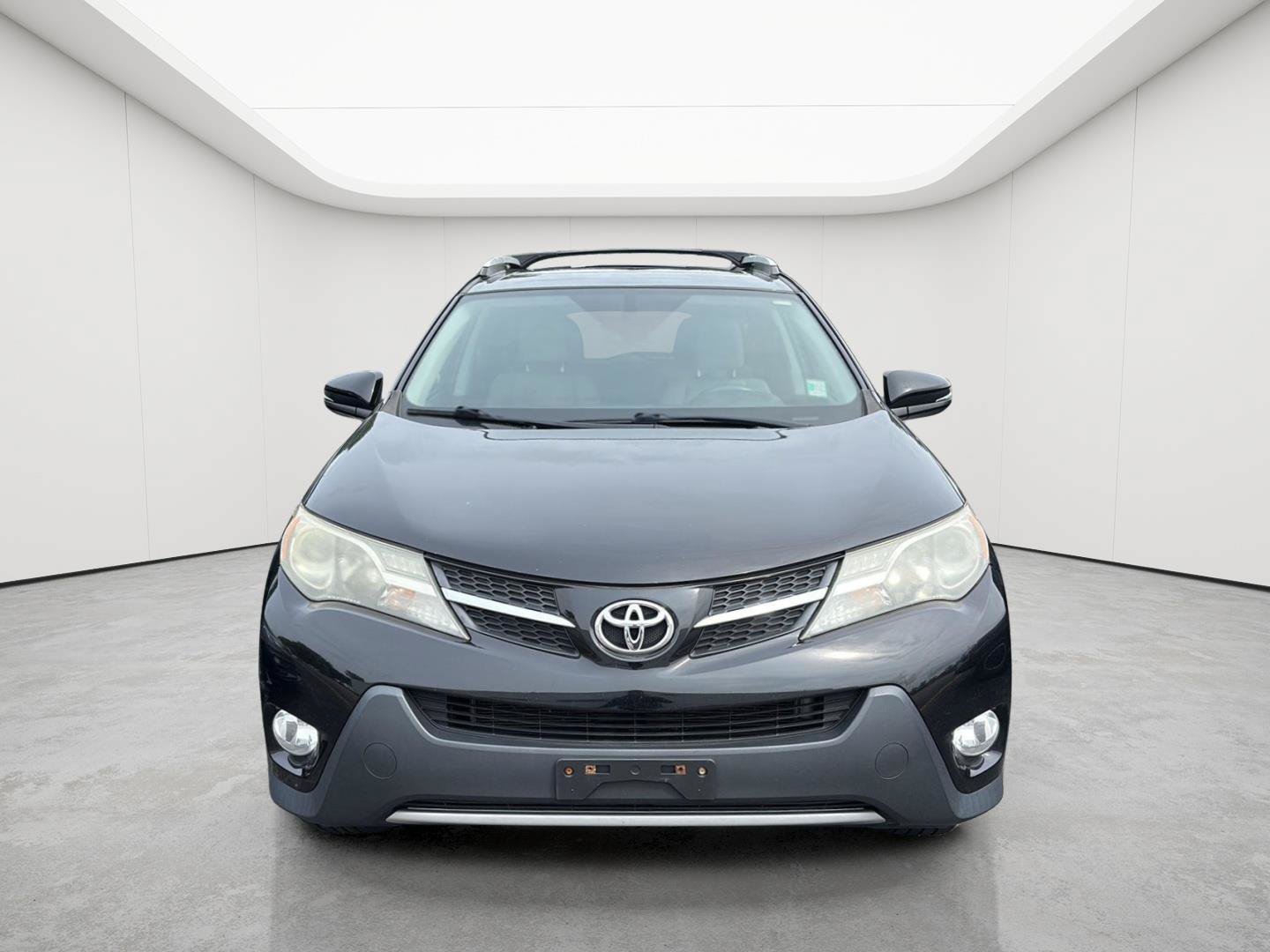 Used 2014 Toyota RAV4 Limited AWD/4WD image 2
