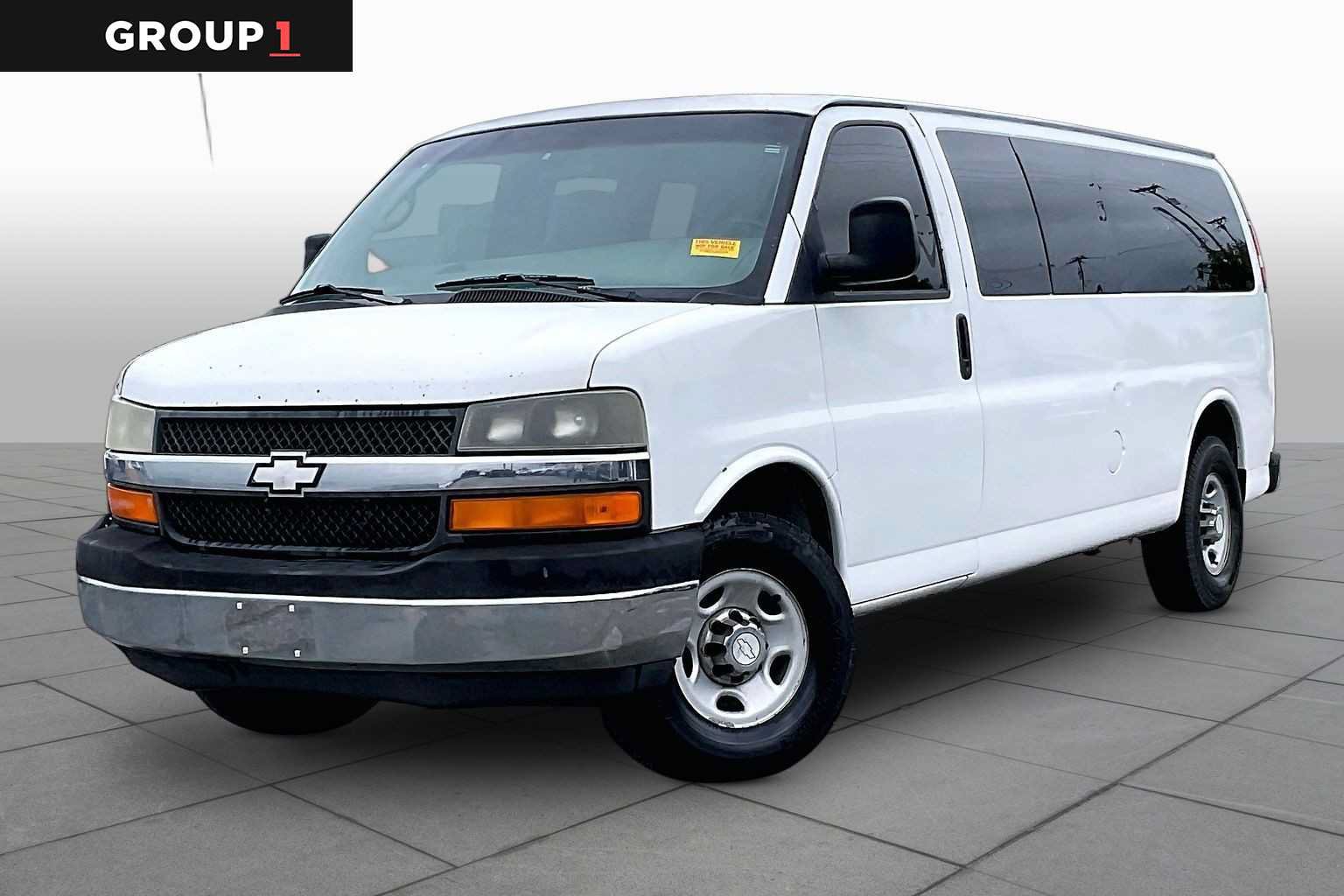 Used 2007 Chevrolet Express 3500 Extended Passenger w/ LT Preferred Equipment Group RWD image 1