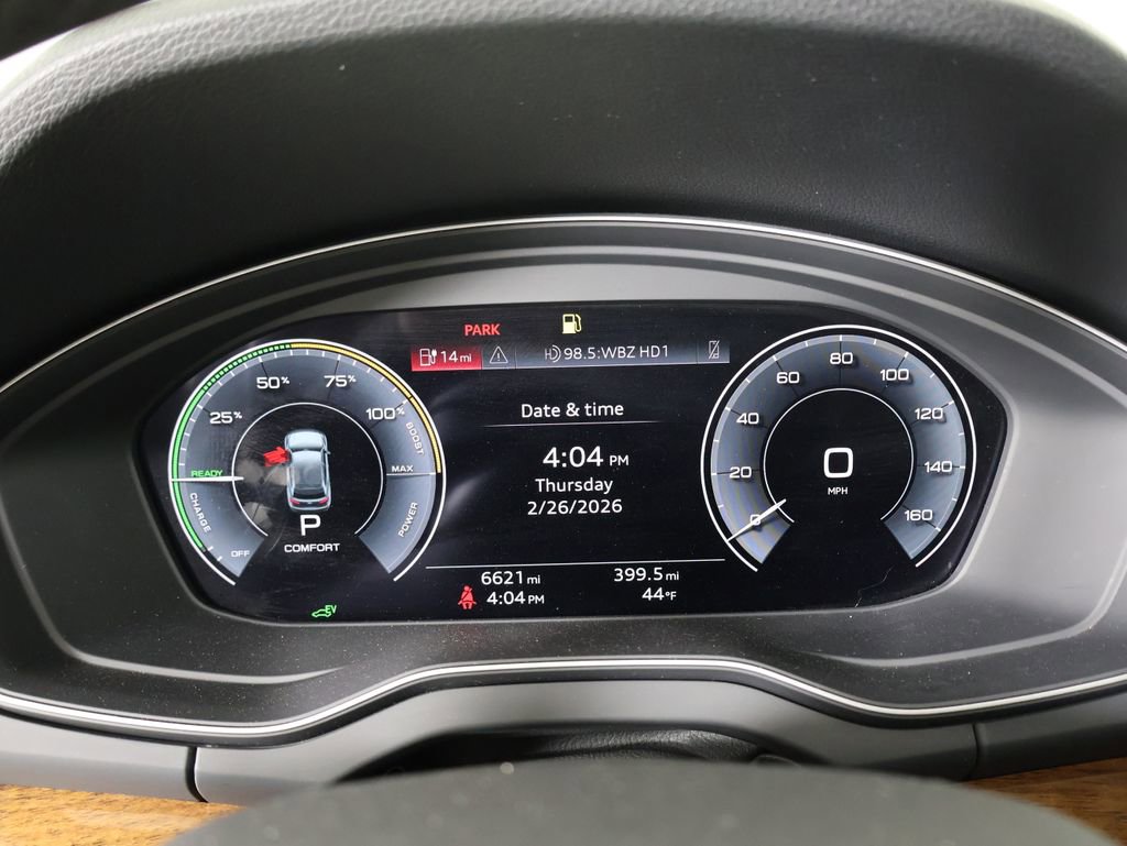 Used 2024 Audi Q5 e Premium w/ Convenience Package image 34