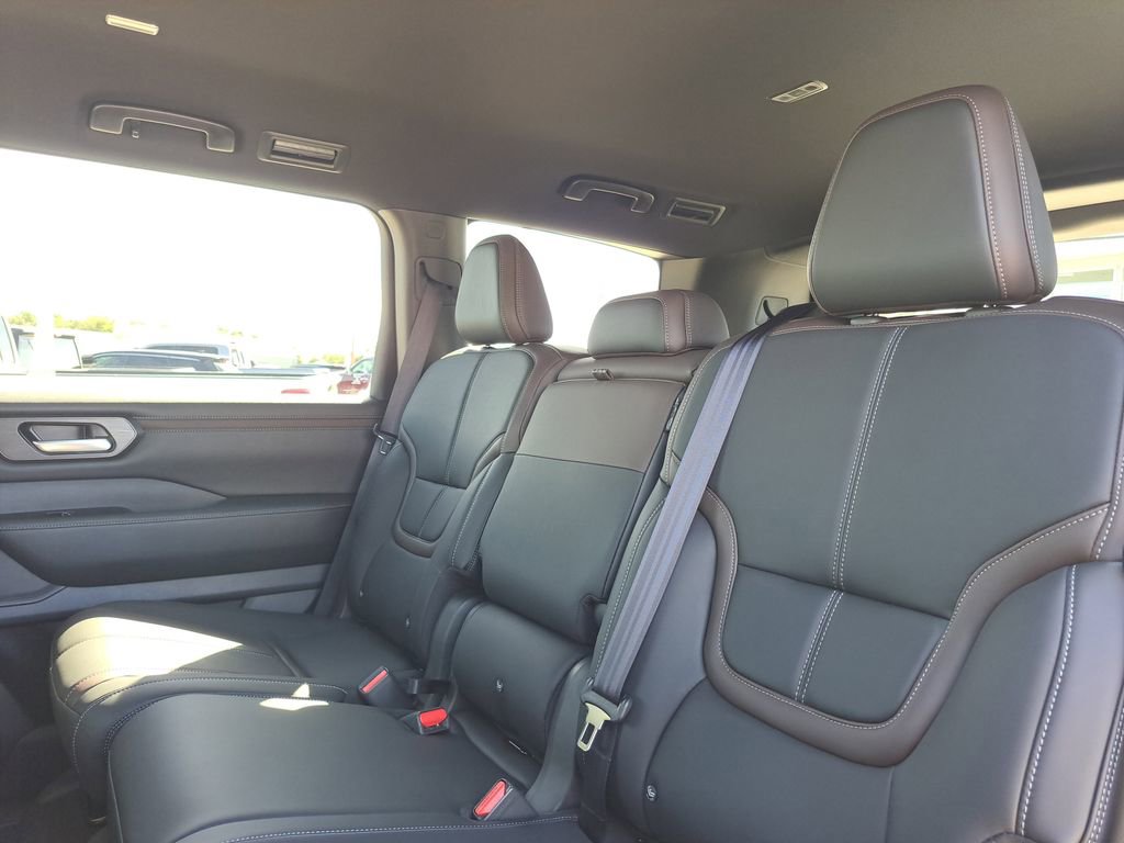 New 2026 Nissan Armada SL image 6