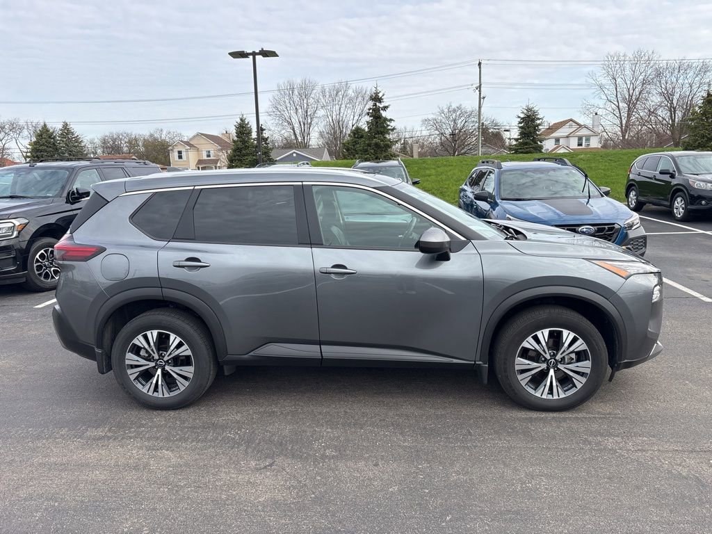 Used 2023 Nissan Rogue SV w/ SV Premium B Package AWD/4WD image 2