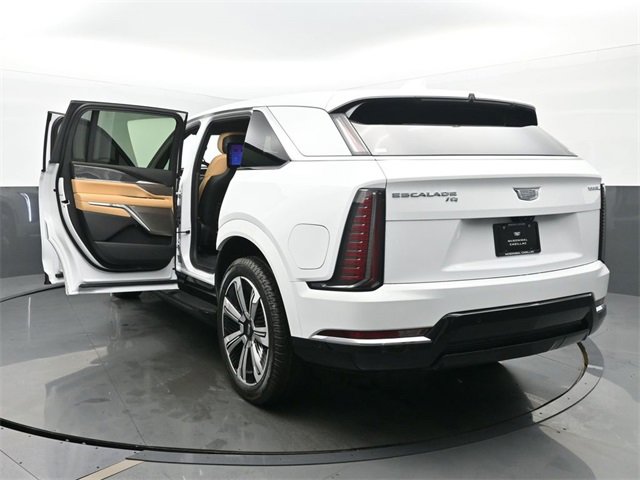 New 2025 Cadillac Escalade IQ Luxury 2 image 58
