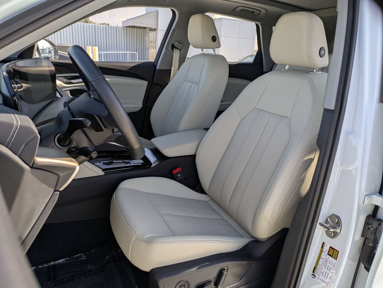 Used 2025 Audi Q5 Premium w/ Convenience Package AWD/4WD image 30