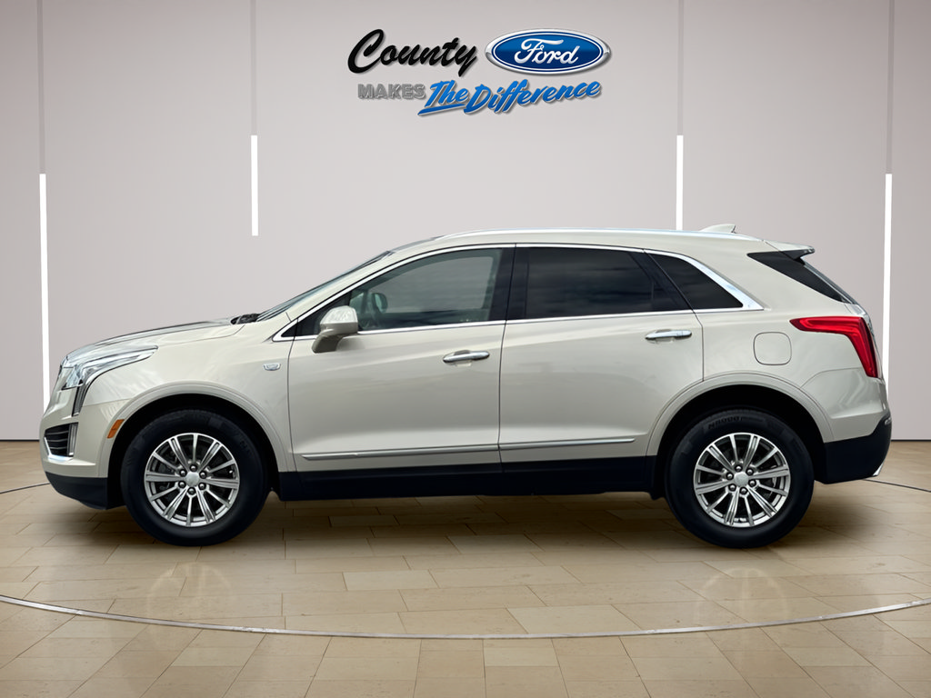 Used 2017 Cadillac XT5 Luxury FWD image 3