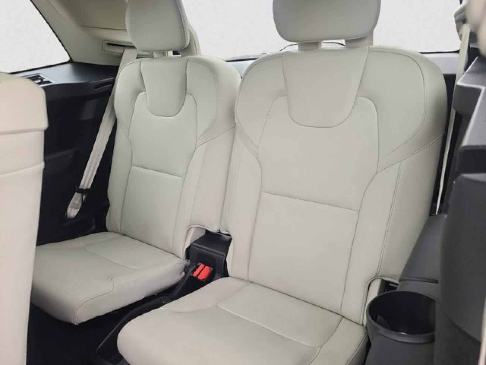 Used 2023 Volvo XC90 B6 Plus w/ Protection Package image 20