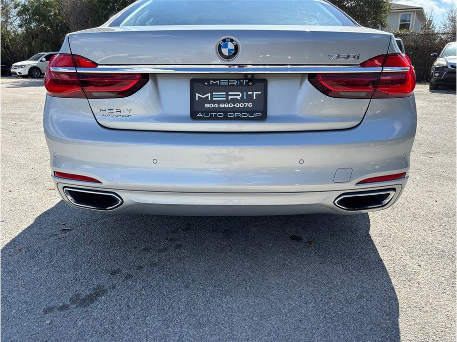Used 2018 BMW 750i 750i Sedan 4D image 17