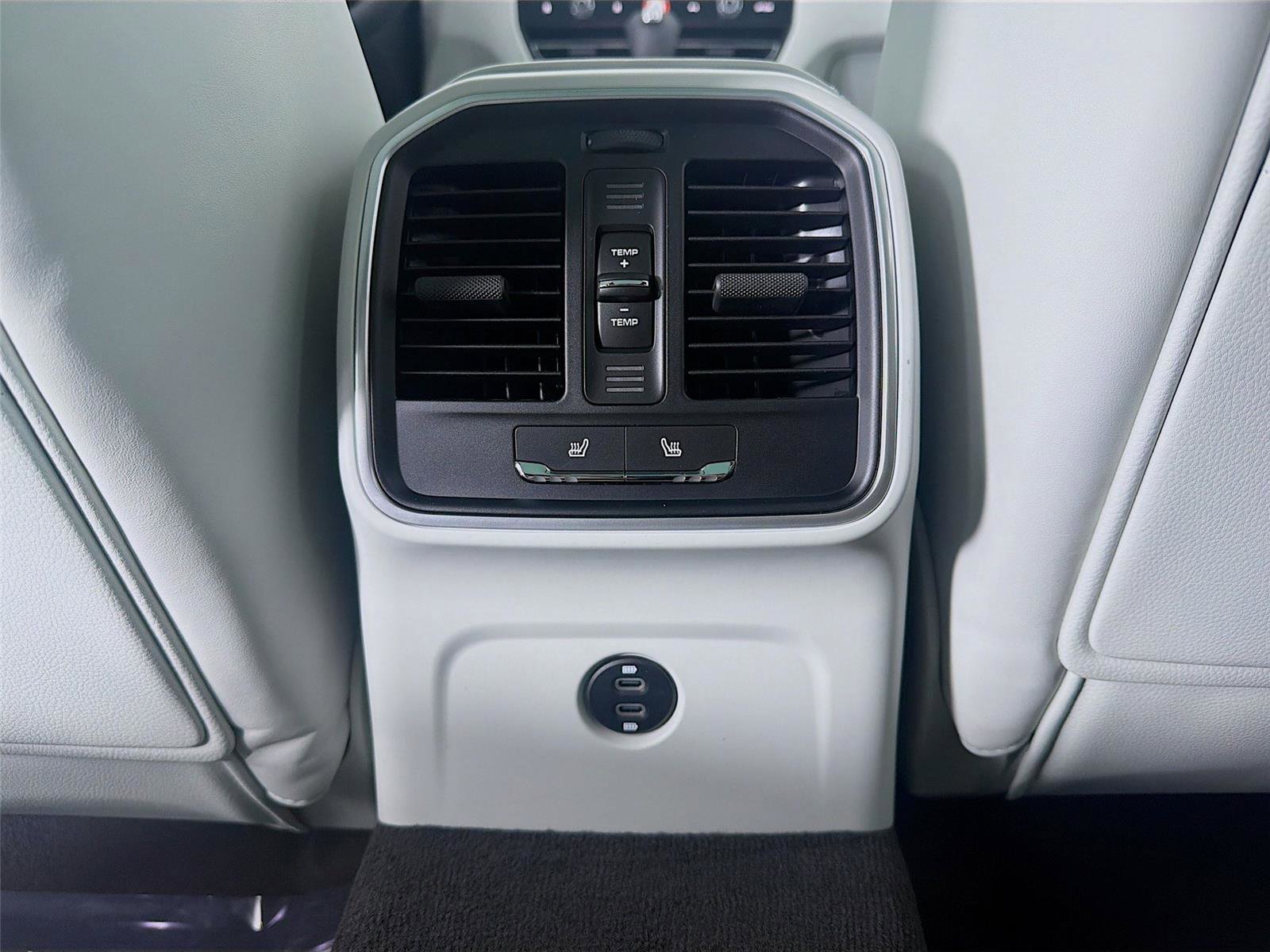 New 2026 Porsche Macan GTS image 22