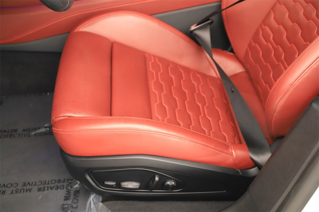 Certified 2024 Audi e-tron GT Prestige image 25