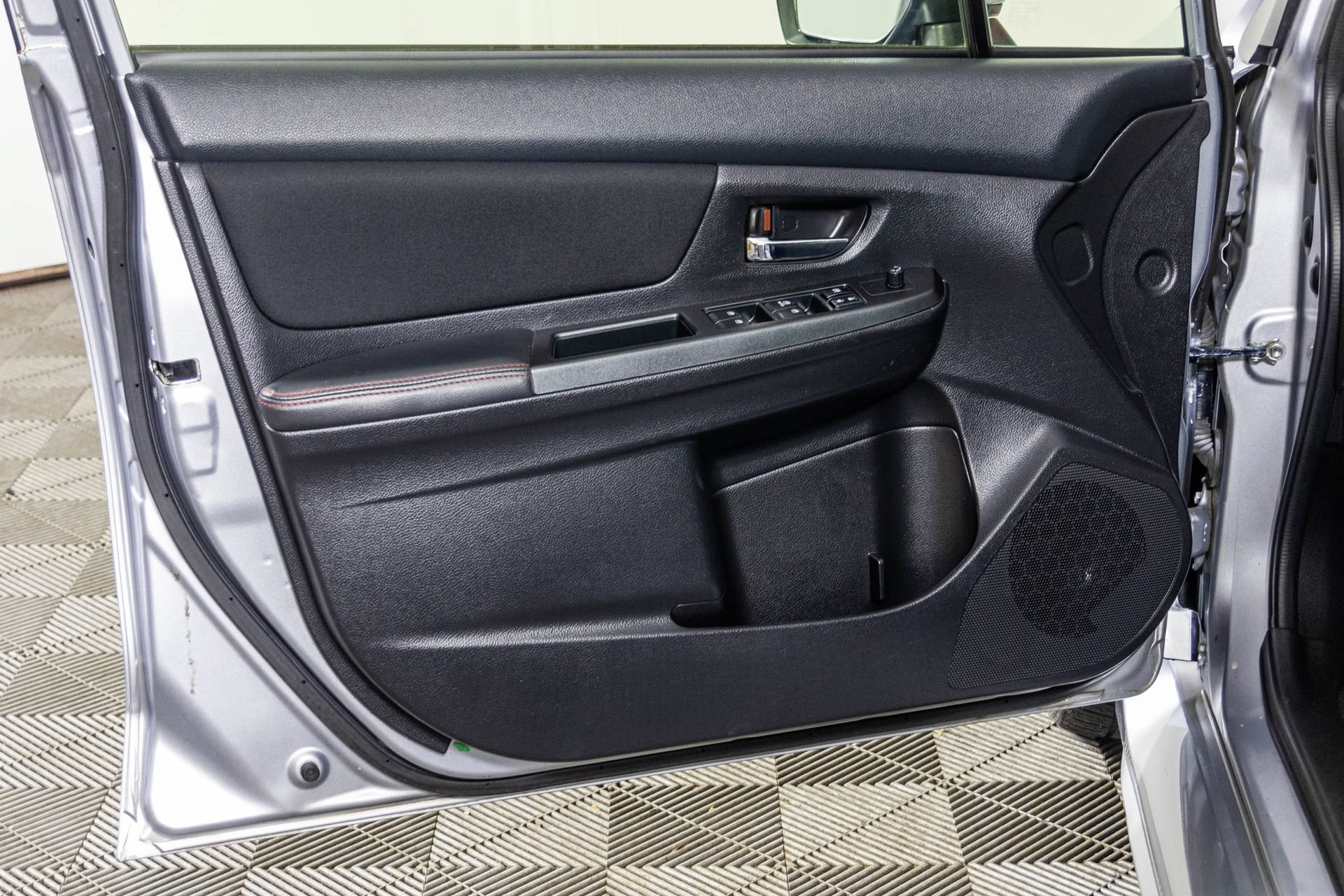 Used 2015 Subaru WRX AWD/4WD image 36