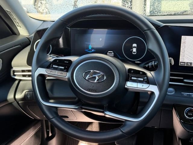 Used 2023 Hyundai Elantra SEL w/ Convenience Package image 12
