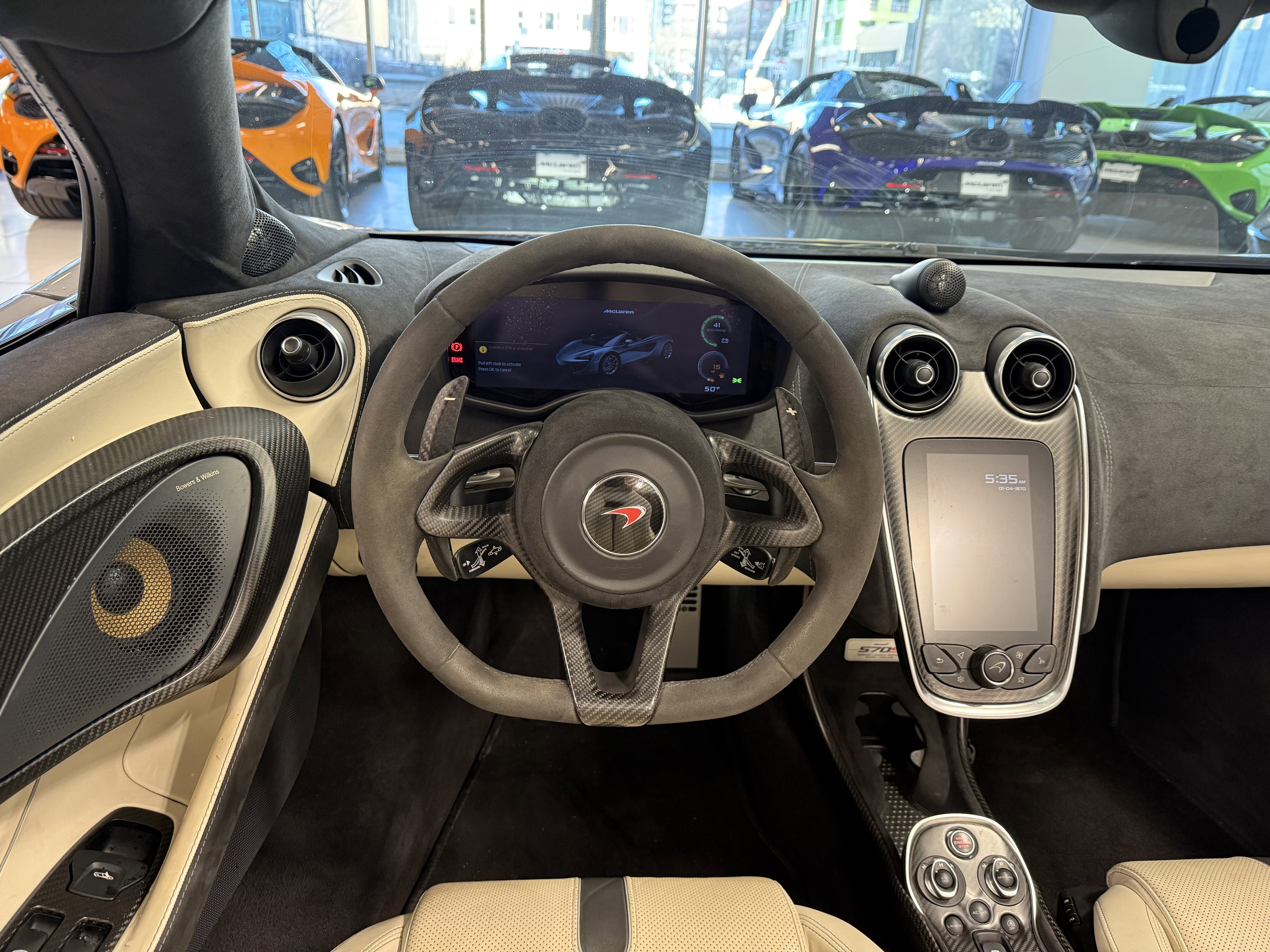 Used 2018 McLaren 570S Spider image 11