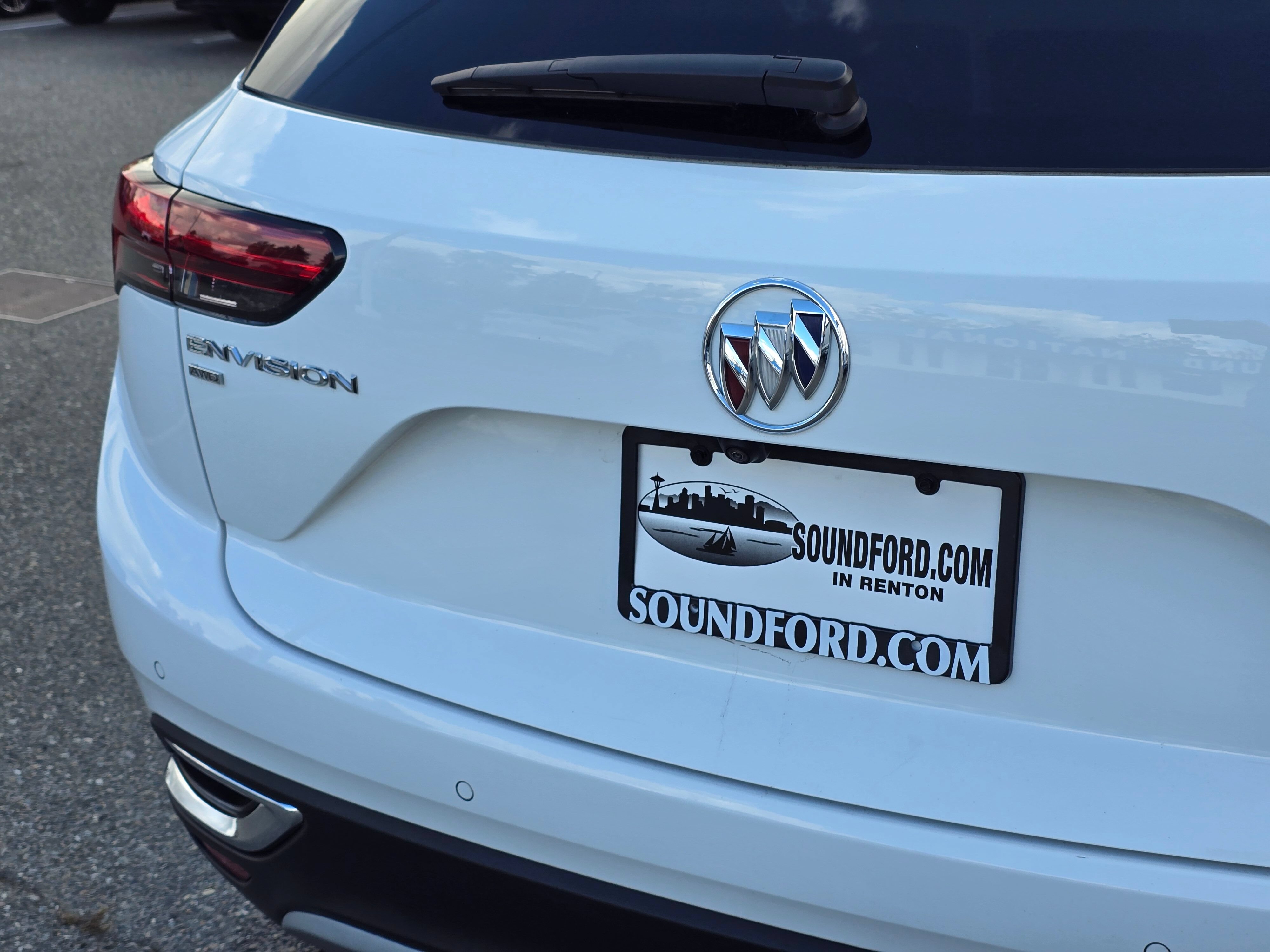 Used 2022 Buick Envision Essence w/ Technology Package I AWD/4WD image 13