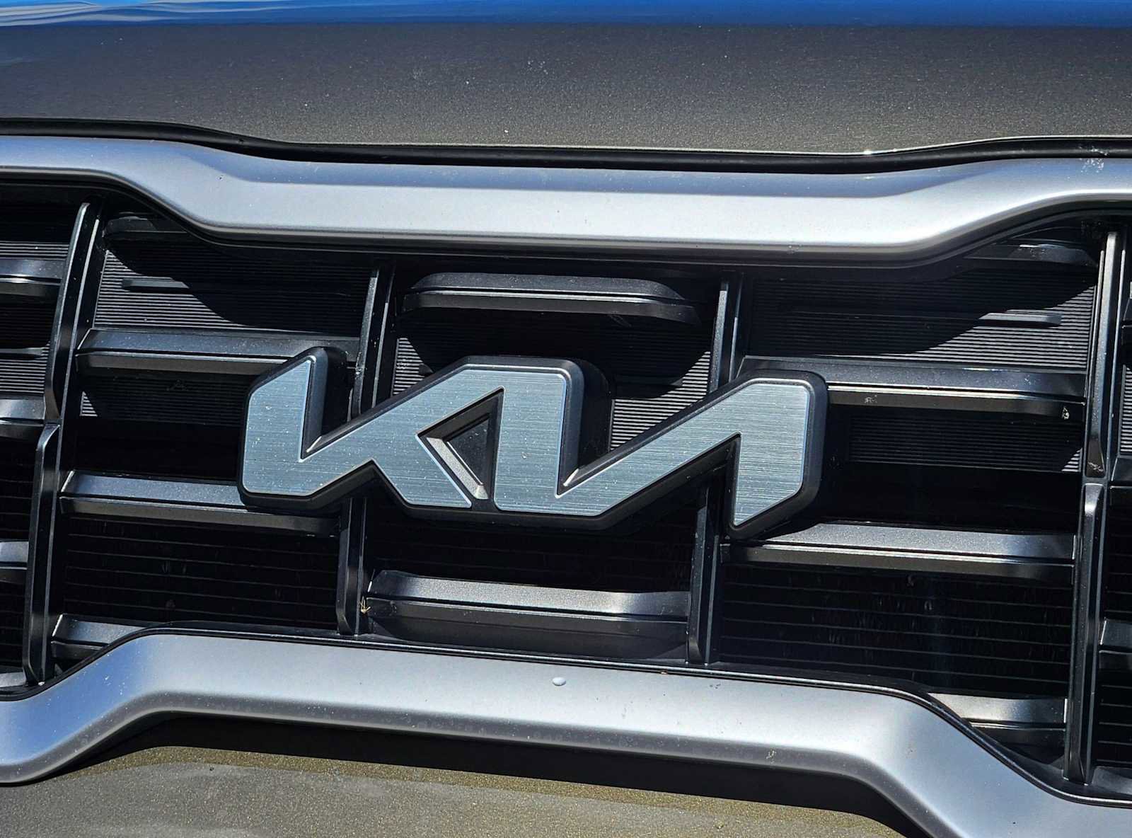 Used 2025 Kia Telluride S image 12