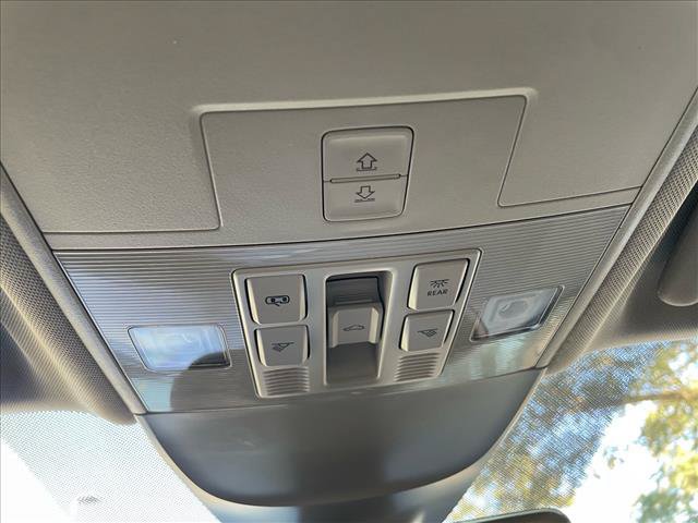 Used 2026 Volkswagen Taos SE FWD image 15