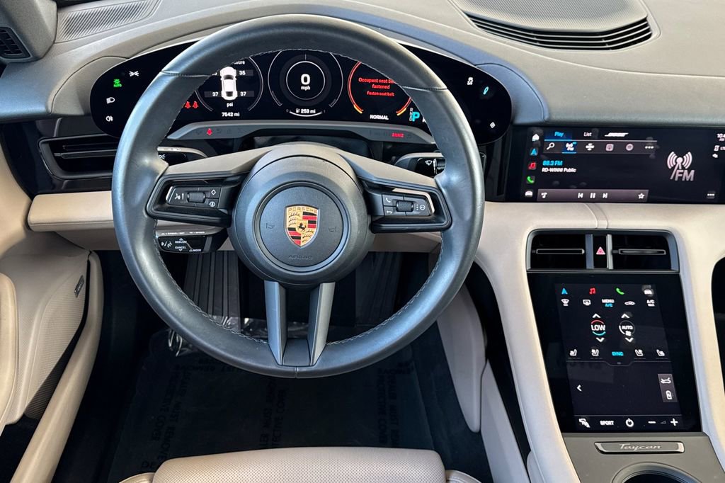 Used 2022 Porsche Taycan RWD image 17