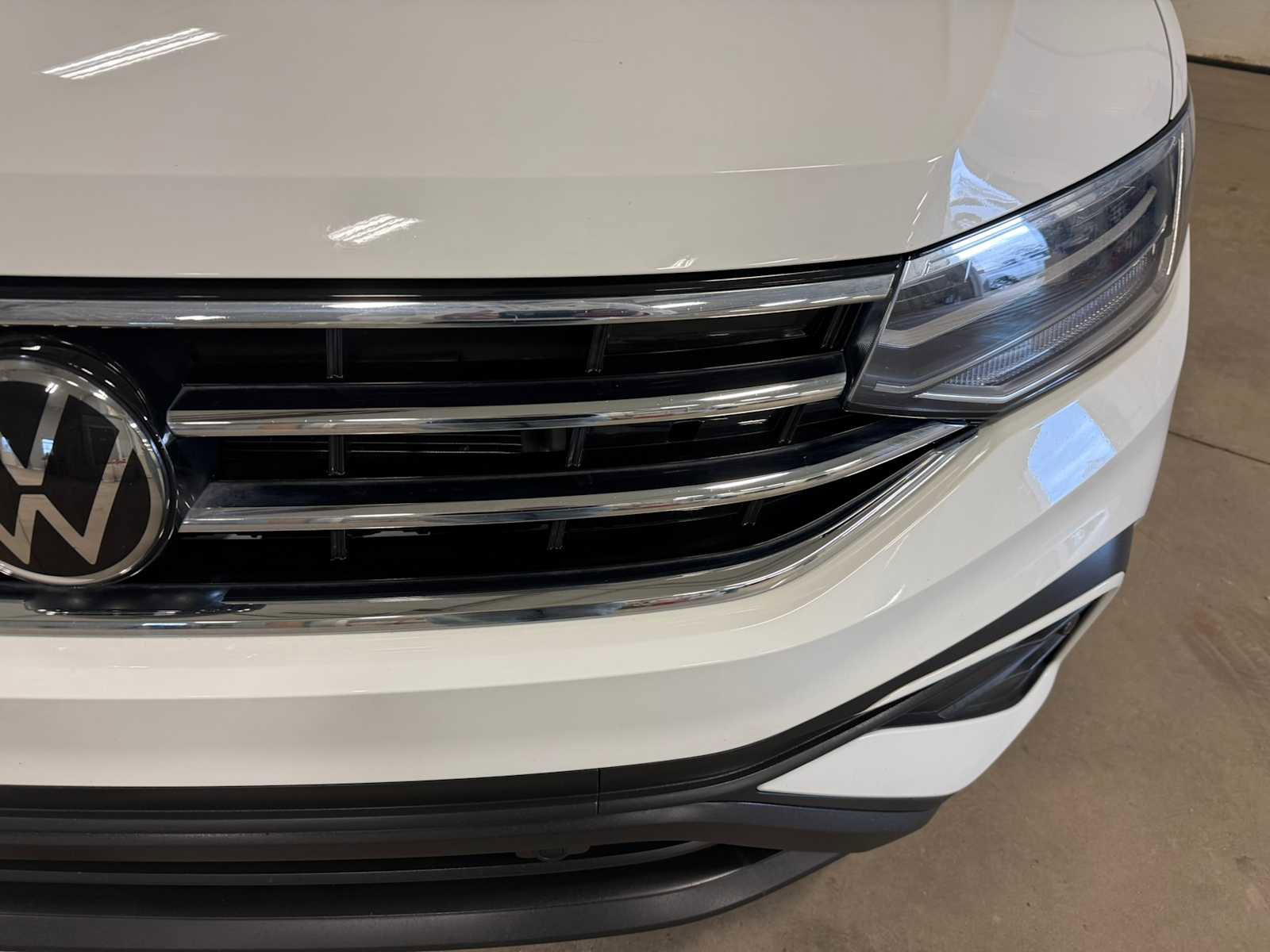 Certified 2022 Volkswagen Tiguan SE FWD image 5