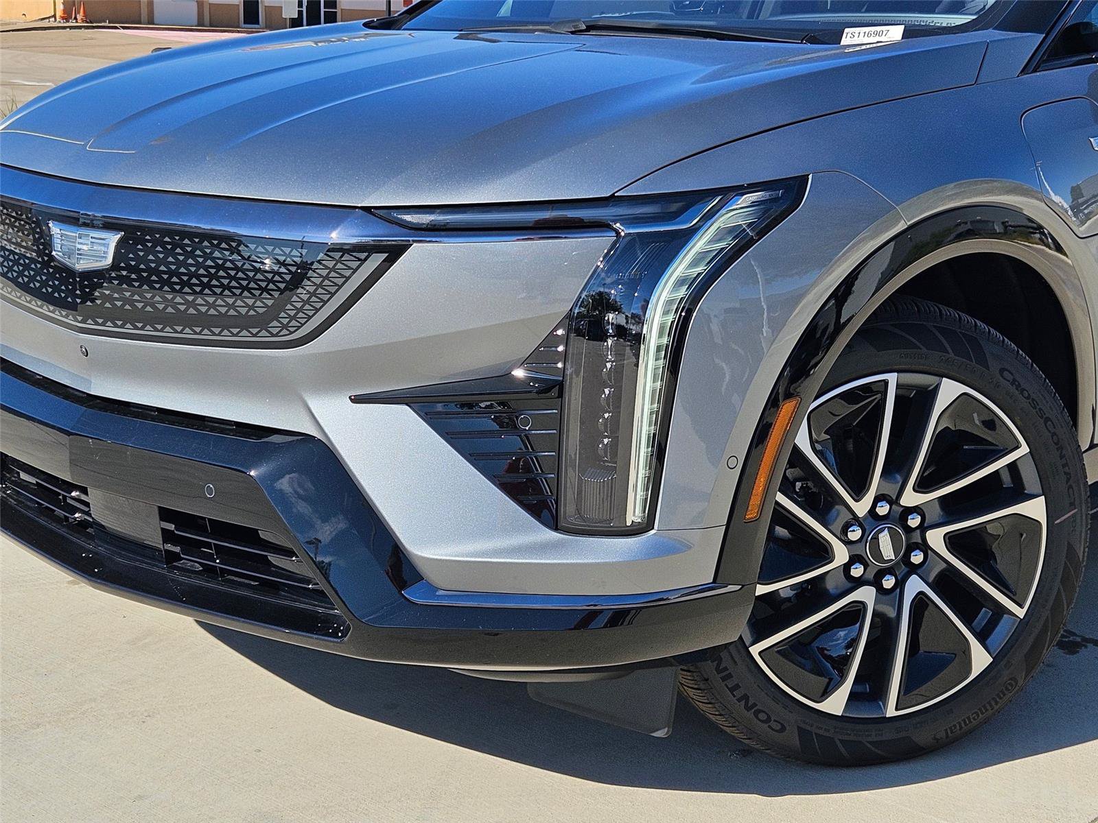 New 2026 Cadillac Optiq Sport 1 w/ LPO, Floor Liner Package AWD/4WD image 7