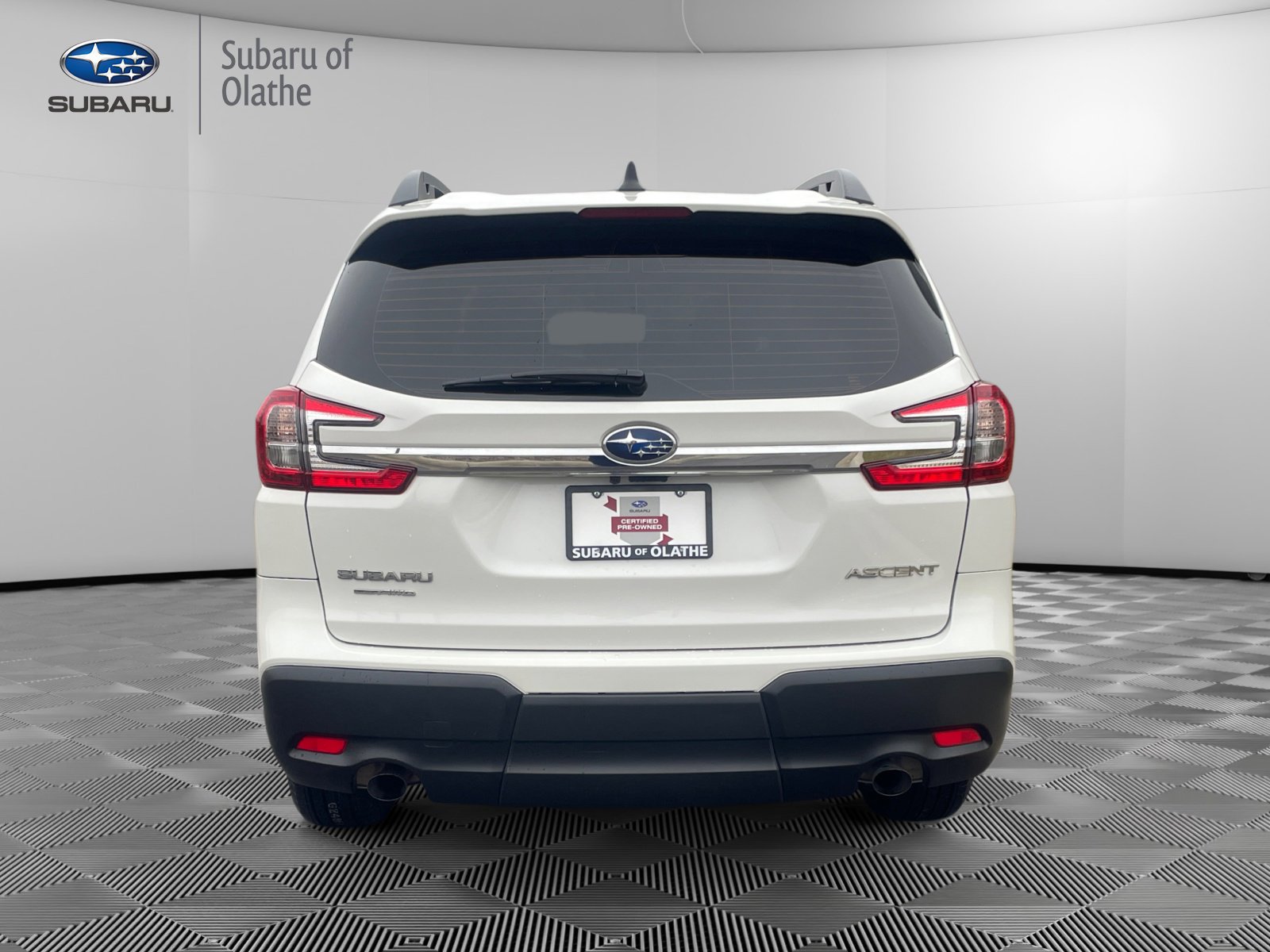 Used 2023 Subaru Ascent 8-Passenger image 9