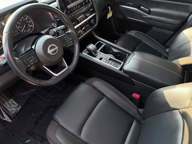 Certified 2025 Nissan Pathfinder SL w/ SL Premium Package FWD image 18