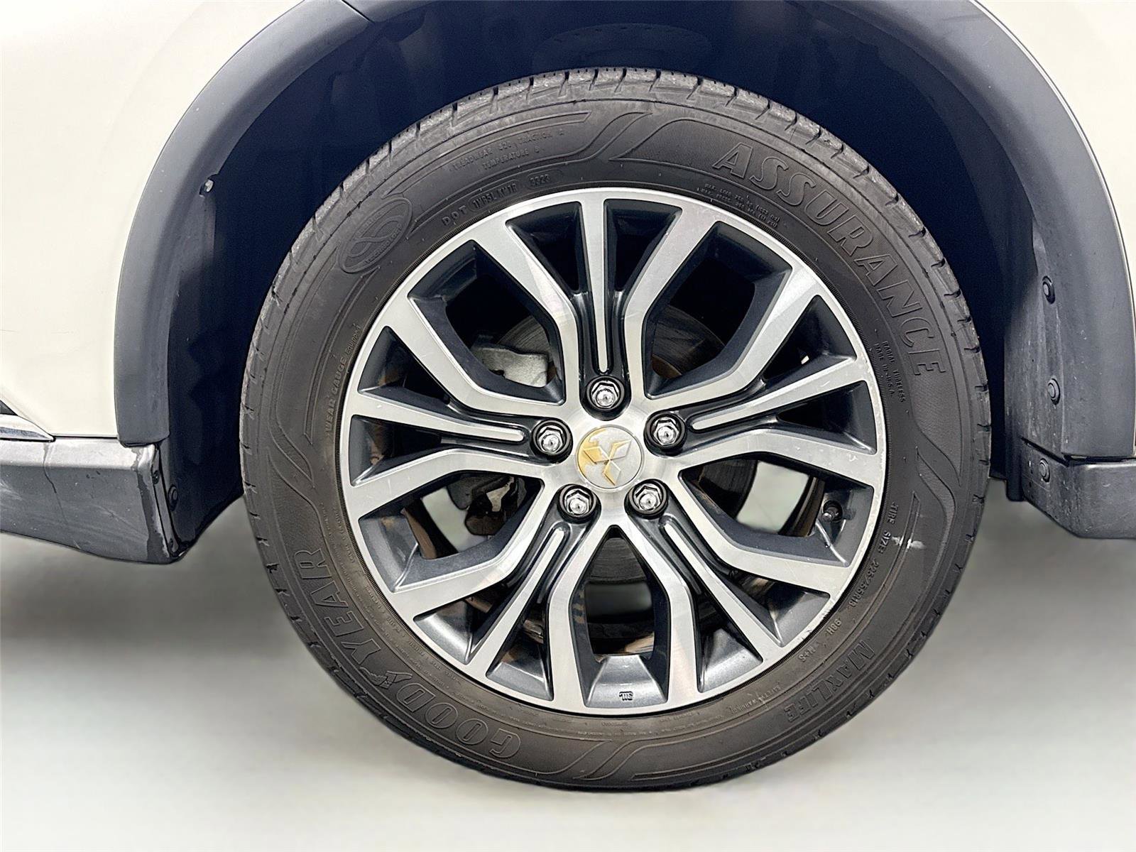 Used 2018 Mitsubishi Outlander SE image 24