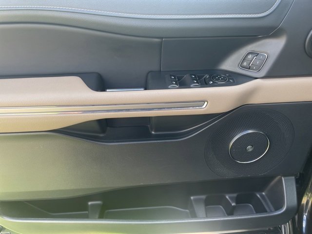 Used 2024 Ford Expedition Limited image 20