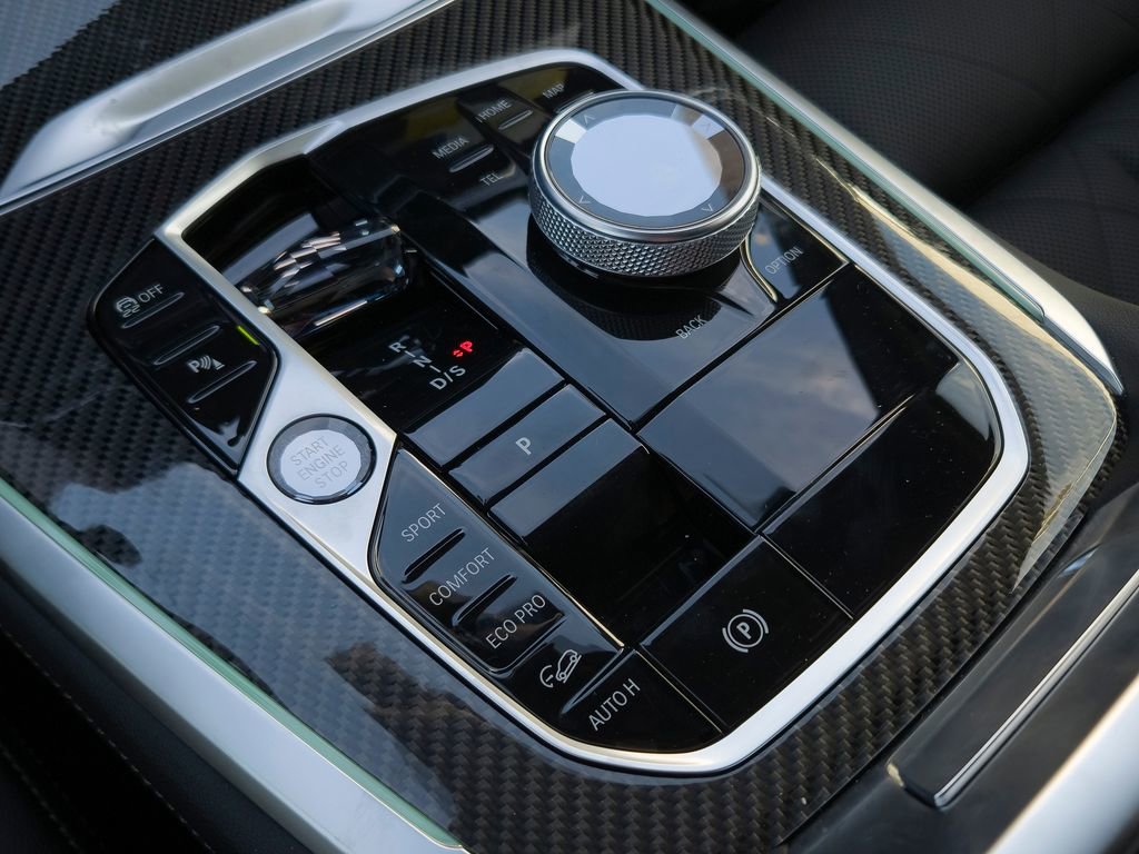 New 2026 BMW X5 M60i image 9