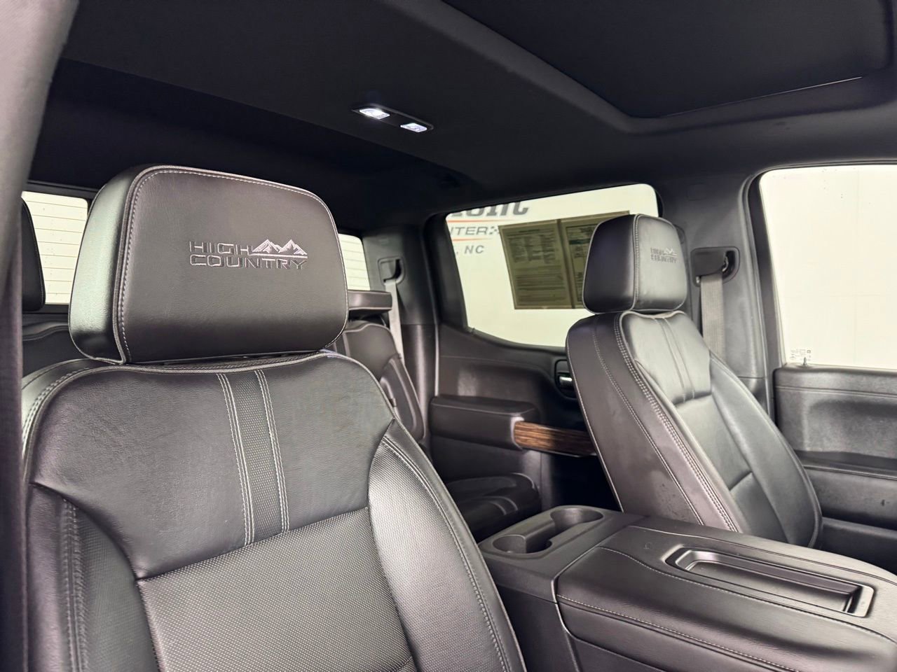 Used 2019 Chevrolet Silverado 1500 High Country image 34