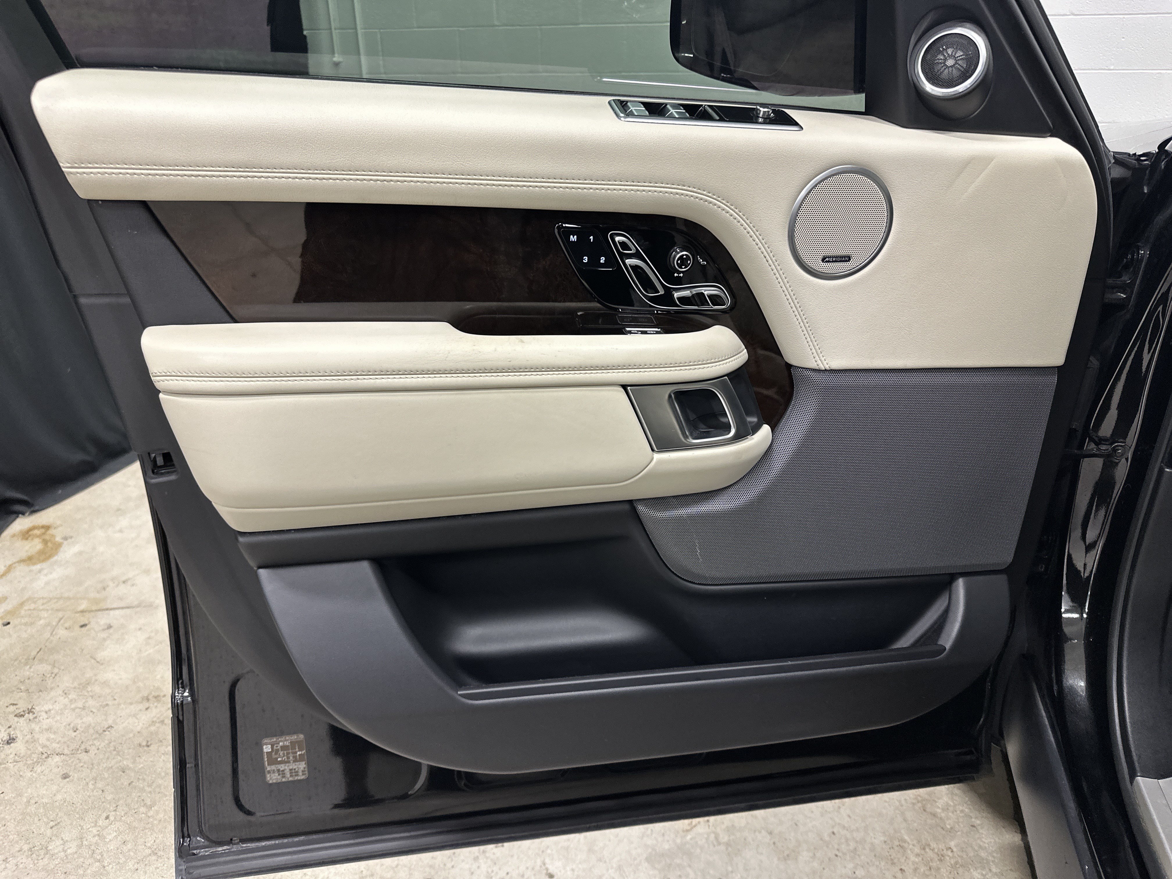Used 2020 Land Rover Range Rover HSE AWD/4WD image 14