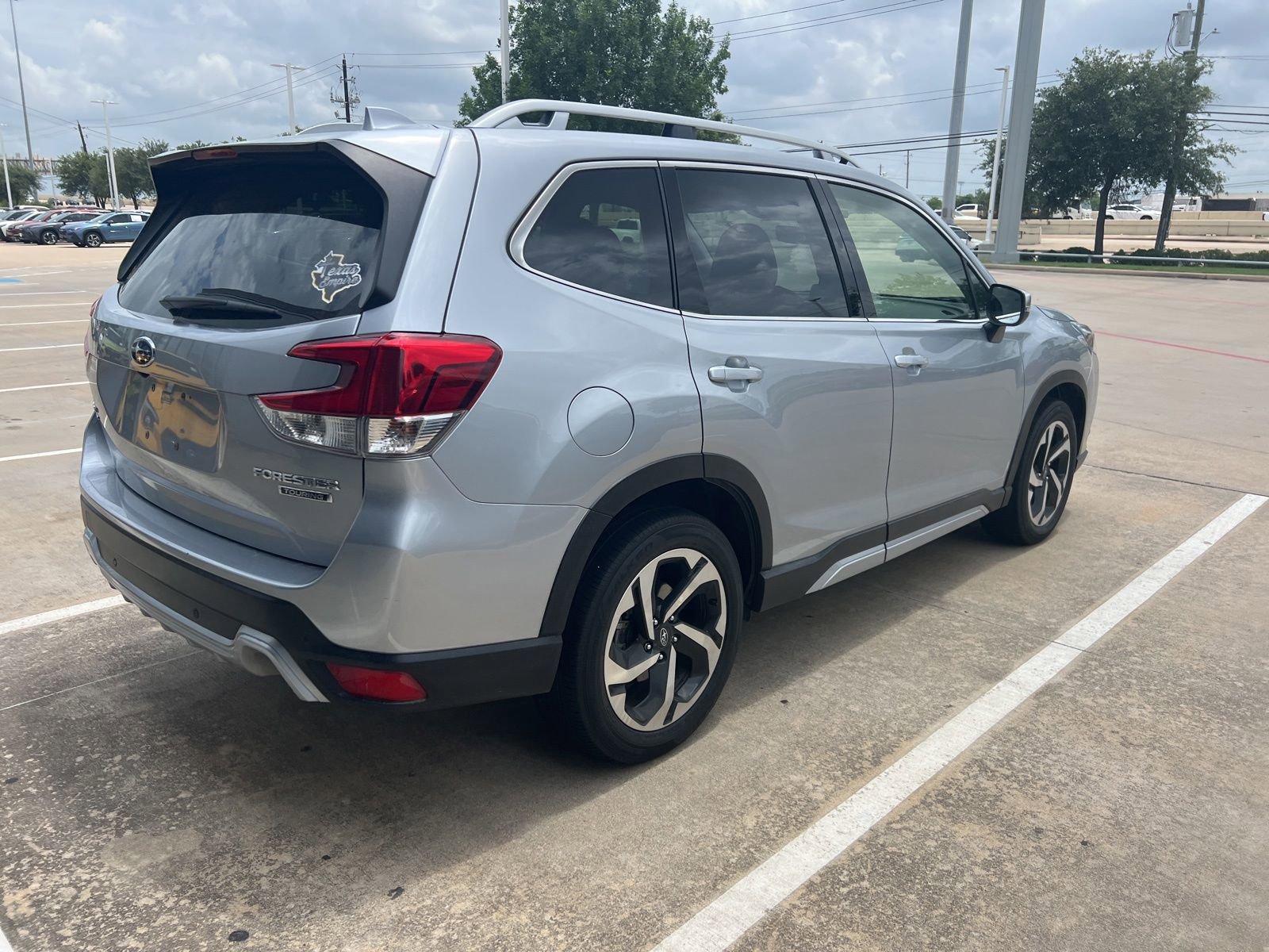 Used 2023 Subaru Forester Touring AWD/4WD image 5