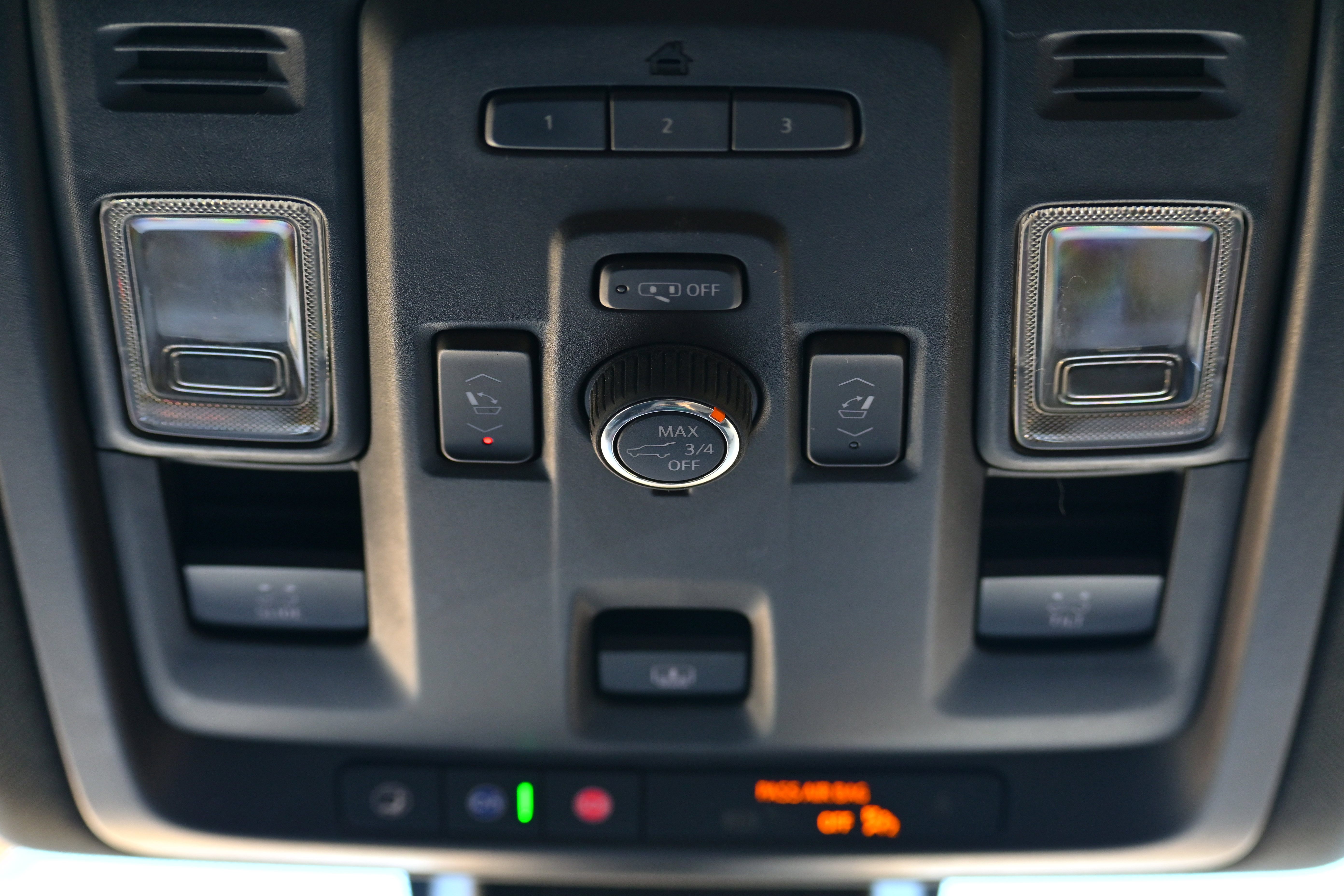 Used 2021 Chevrolet Suburban Premier w/ Premium Package image 17