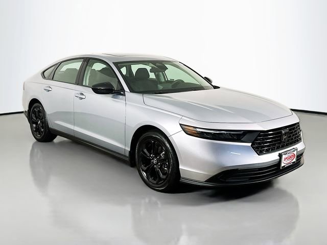 Certified 2025 Honda Accord SE image 15