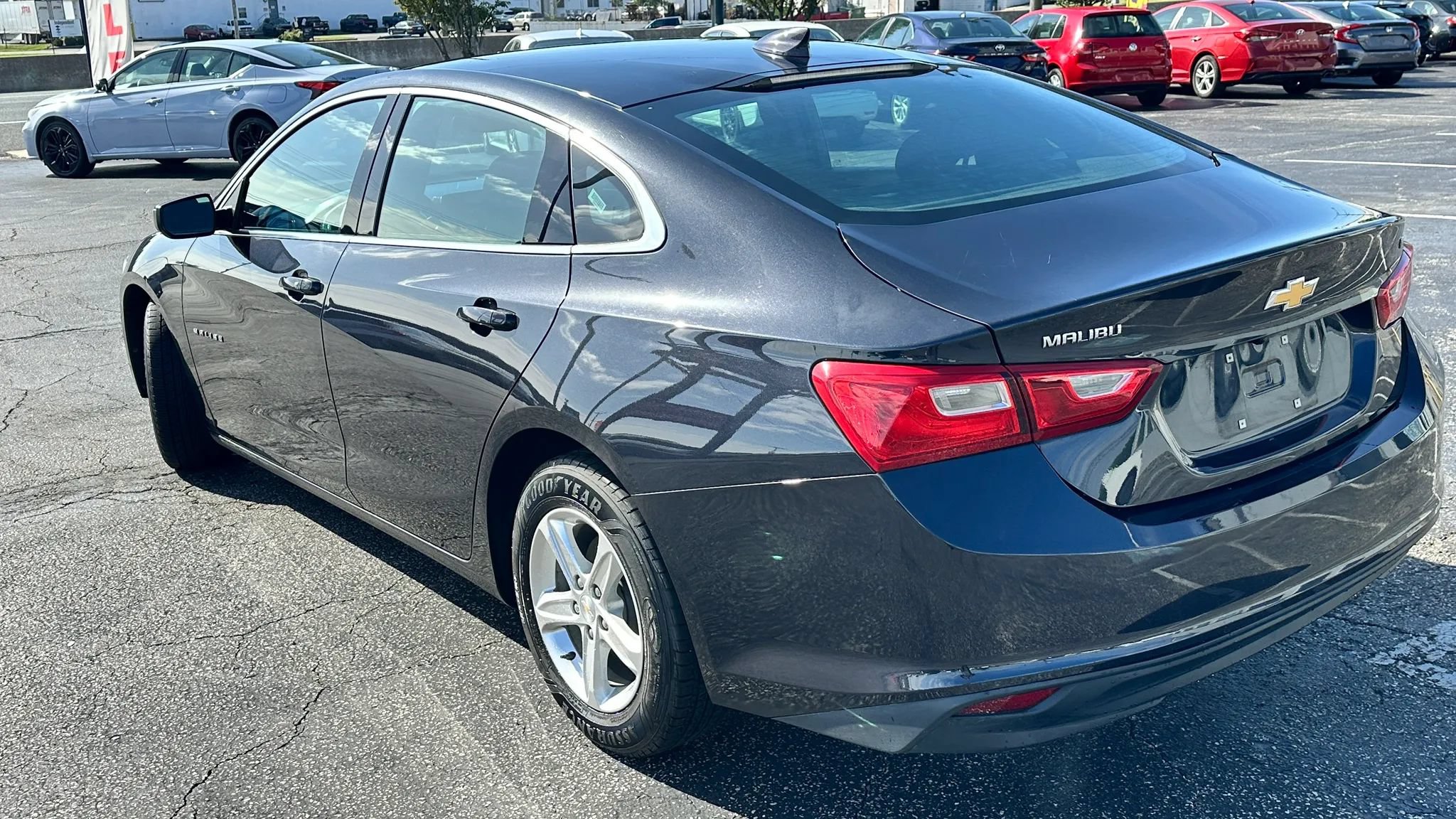 Used 2023 Chevrolet Malibu LT FWD image 7