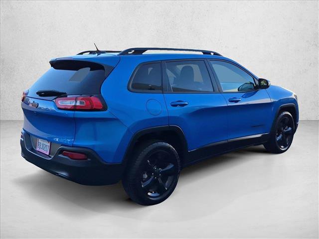 Used 2018 Jeep Cherokee Latitude w/ Altitude Package FWD image 5