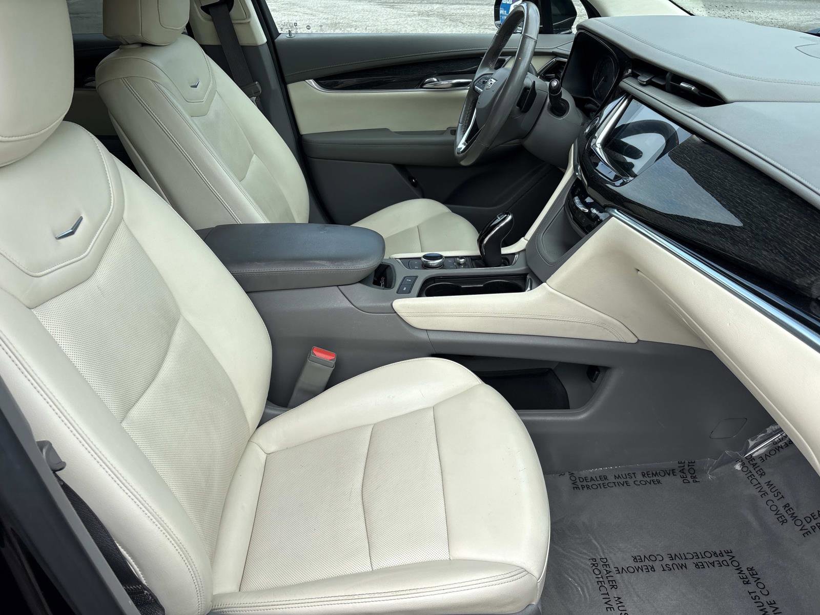 Used 2021 Cadillac XT6 Premium Luxury AWD/4WD image 33