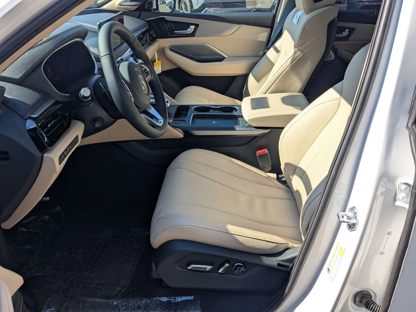 Certified 2026 Acura MDX w/ Technology Package FWD image 17