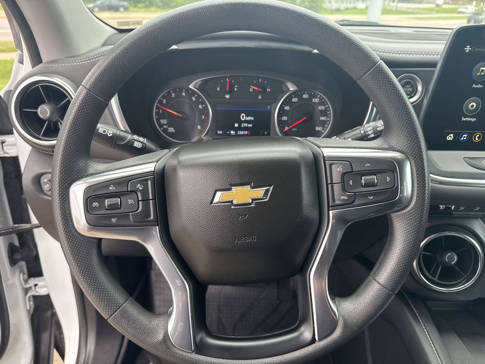 Used 2025 Chevrolet Blazer LT w/ Convenience Package FWD image 20