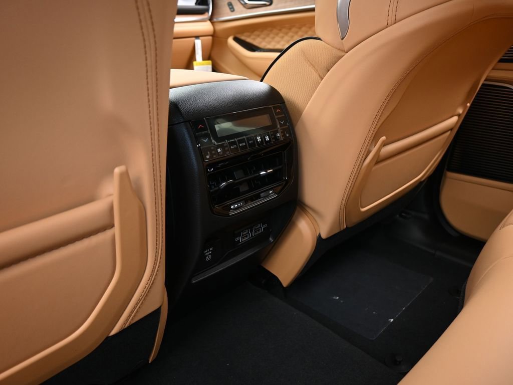 New 2025 Jeep Grand Cherokee Summit image 34