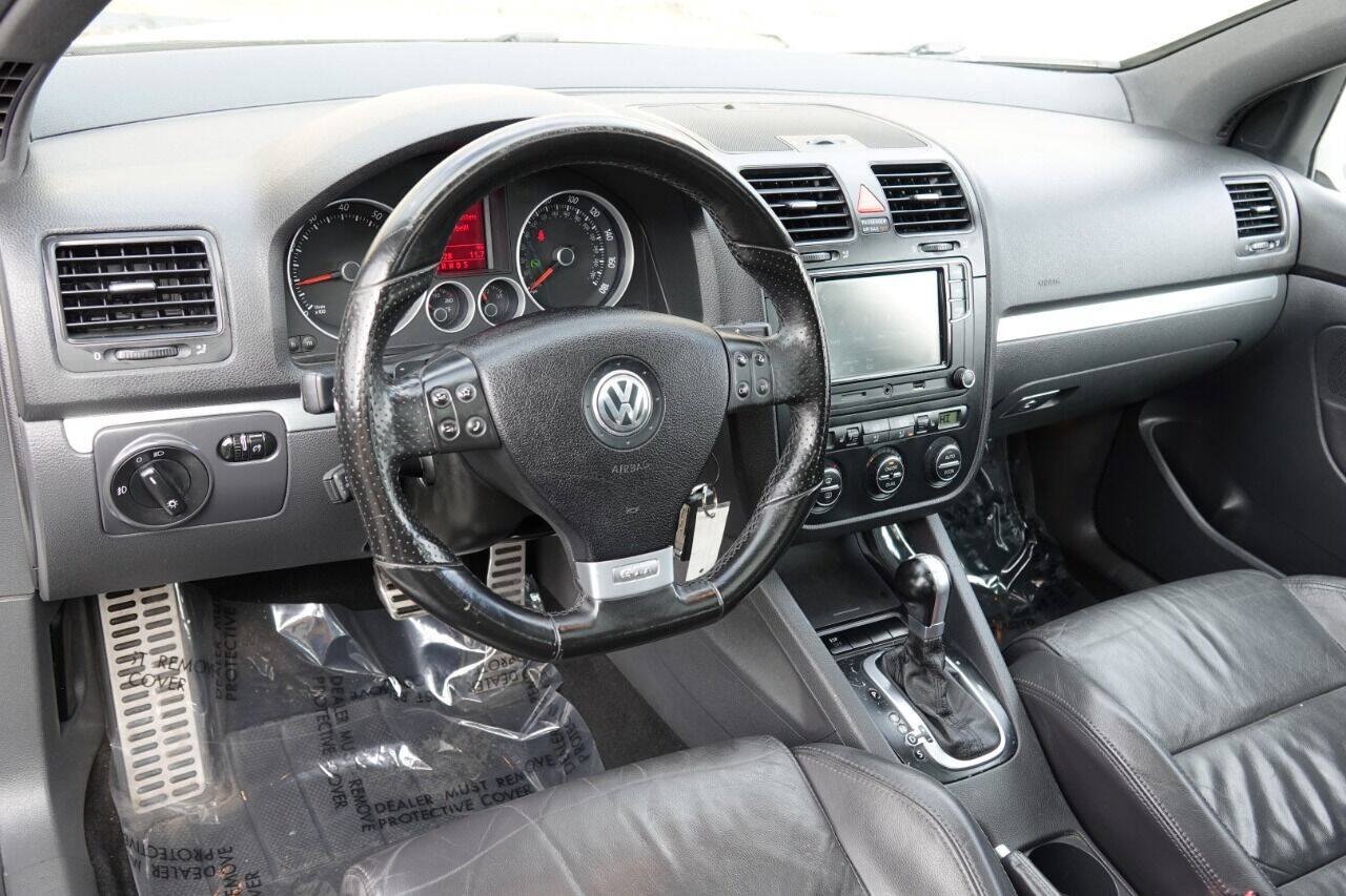 Used 2007 Volkswagen GTI 4-Door FWD image 4