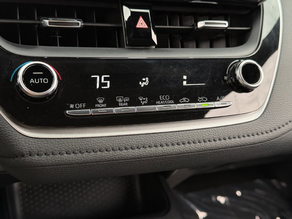 Used 2021 Toyota Corolla SE FWD image 22
