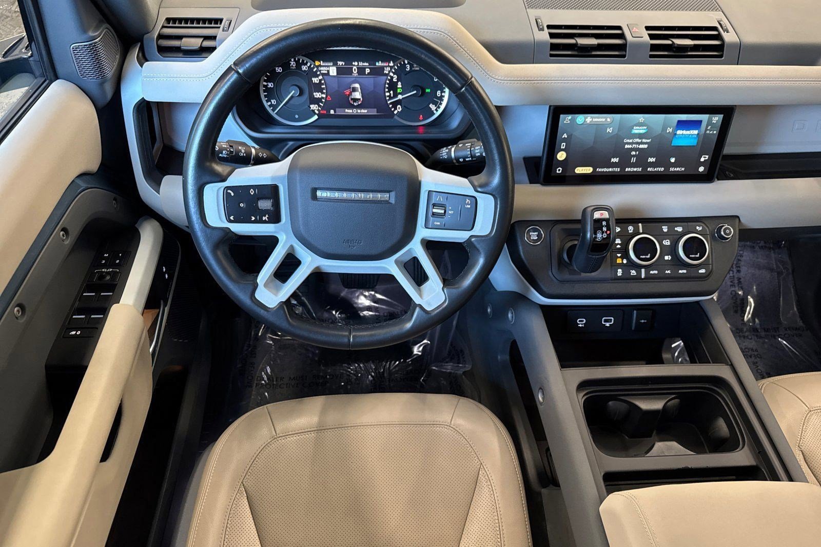 Used 2023 Land Rover Defender 110 SE AWD/4WD image 15