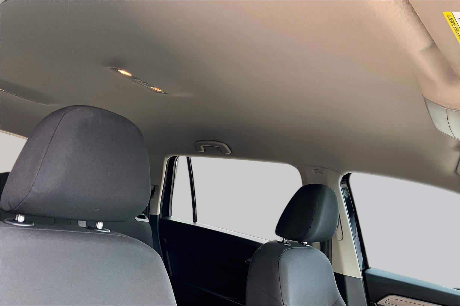 Used 2019 Volkswagen Atlas S FWD image 13