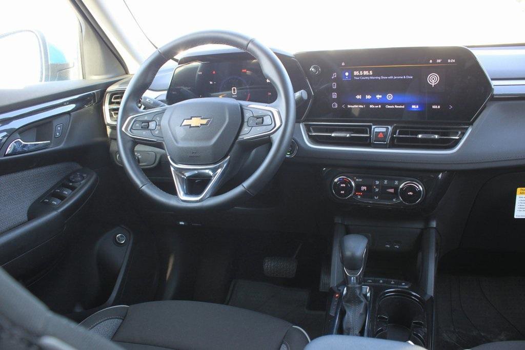 New 2025 Chevrolet TrailBlazer LT w/ Convenience Package image 12