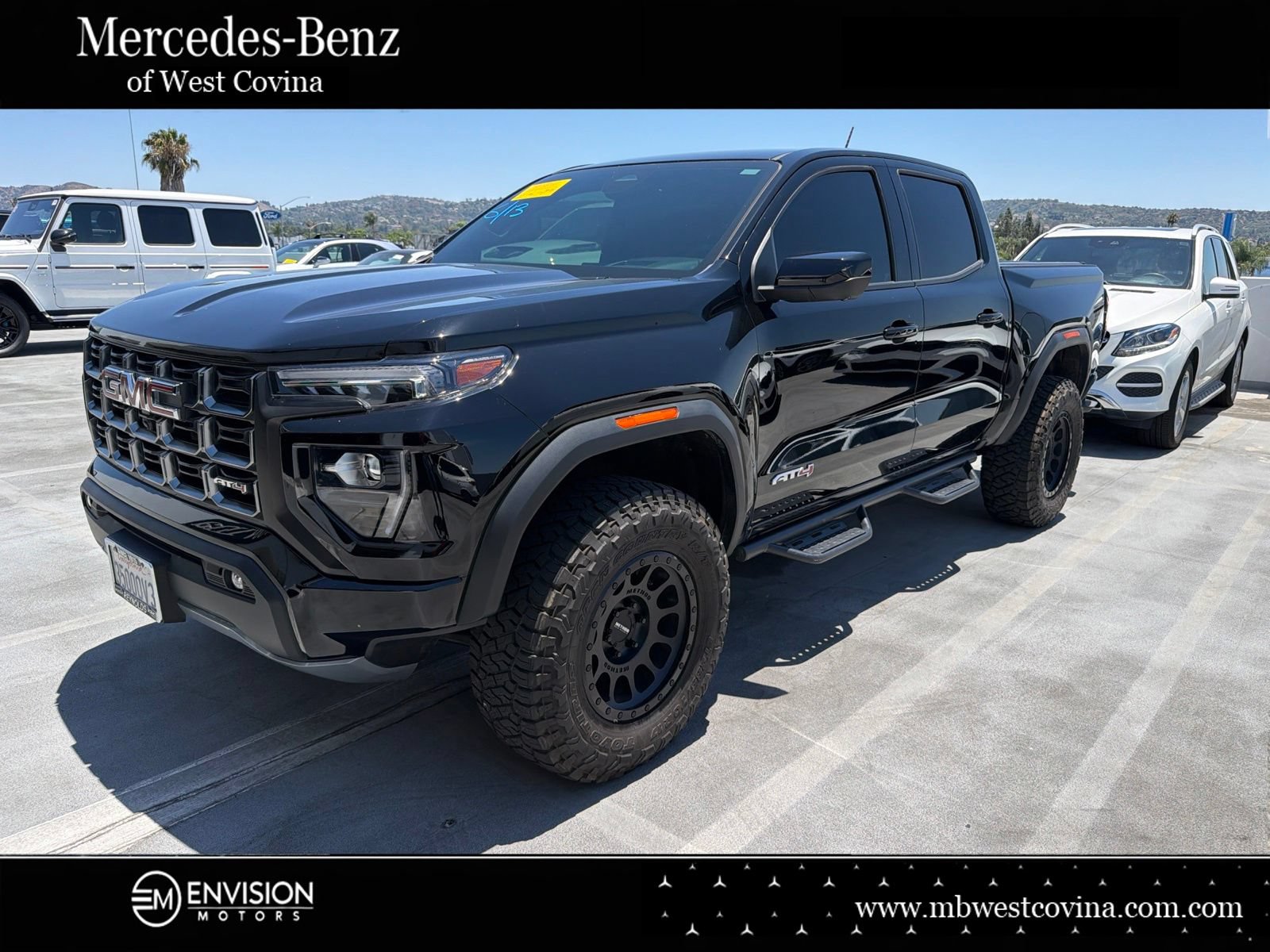 Used 2023 GMC Canyon AT4 w/ AT4 Premium Package AWD/4WD image 1