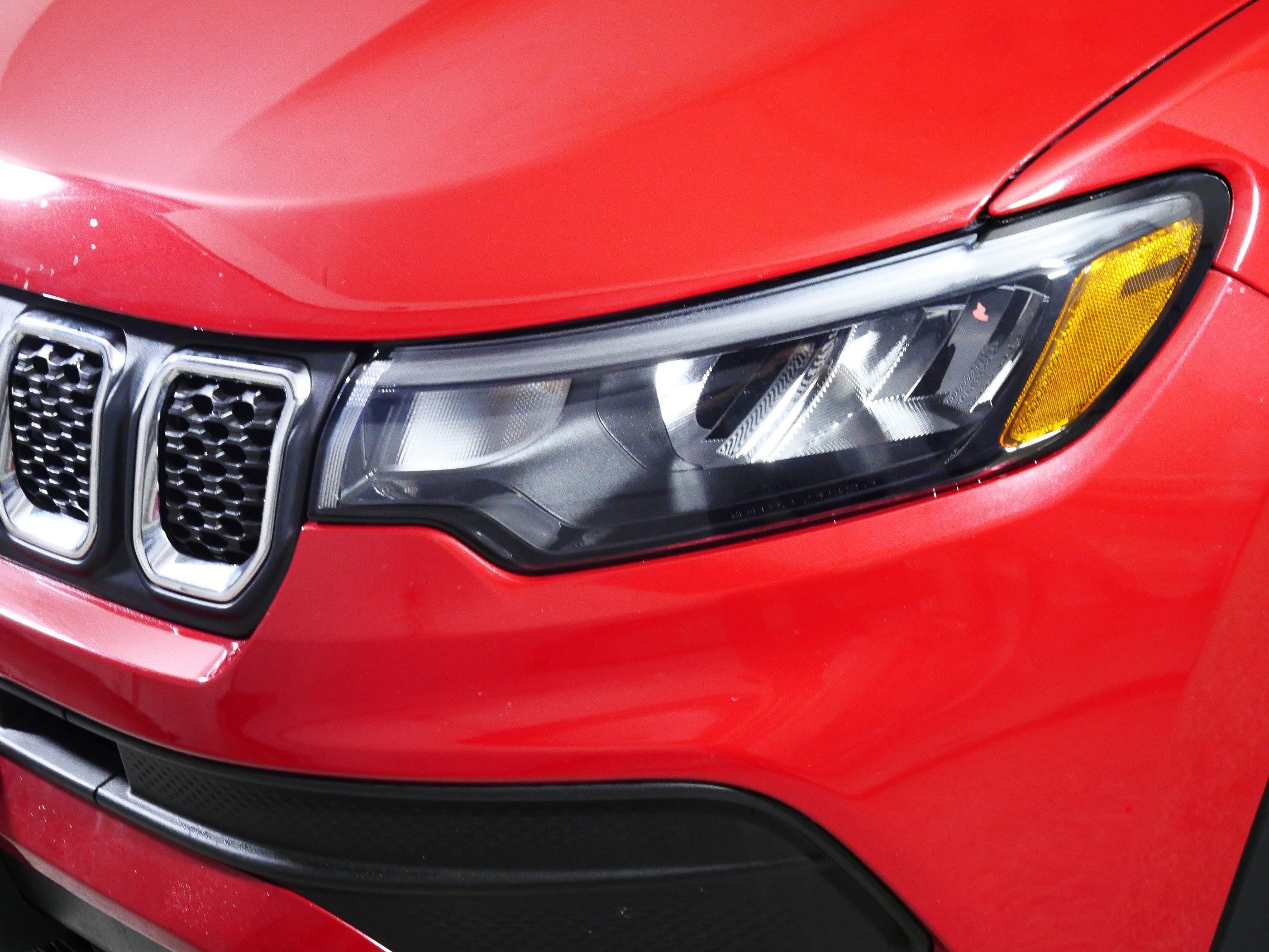 Used 2023 Jeep Compass Sport image 16