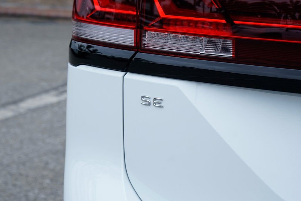 Used 2025 Volkswagen Atlas Peak Edition SE image 51