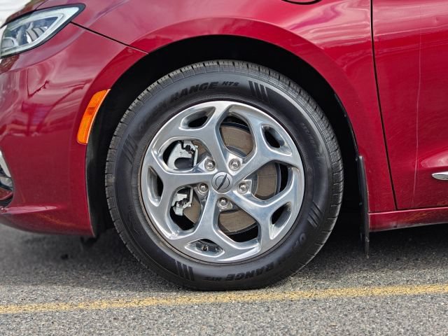 Used 2021 Chrysler Pacifica Limited FWD image 70