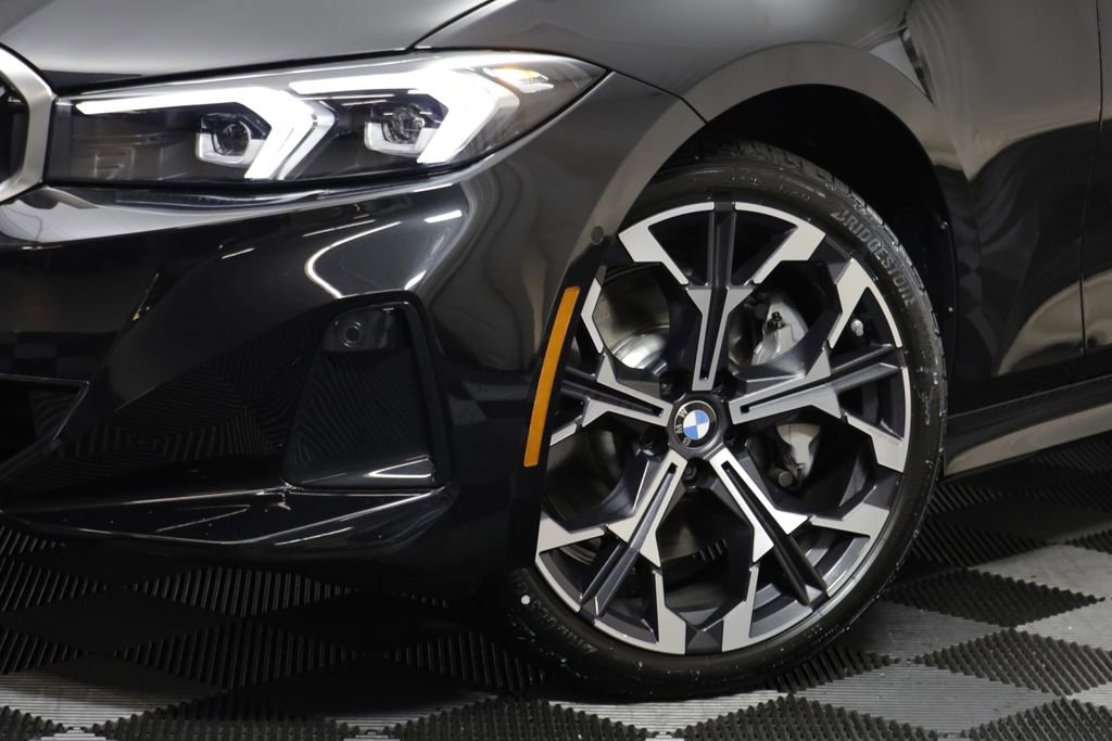 New 2026 BMW 330i xDrive Sedan w/ Premium Package AWD/4WD image 4